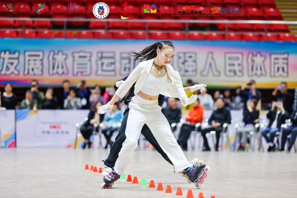 rHqi, 超过, 音乐表达与 rHqi, 超过, 音乐表达与