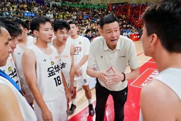 当时中国男, 牙队