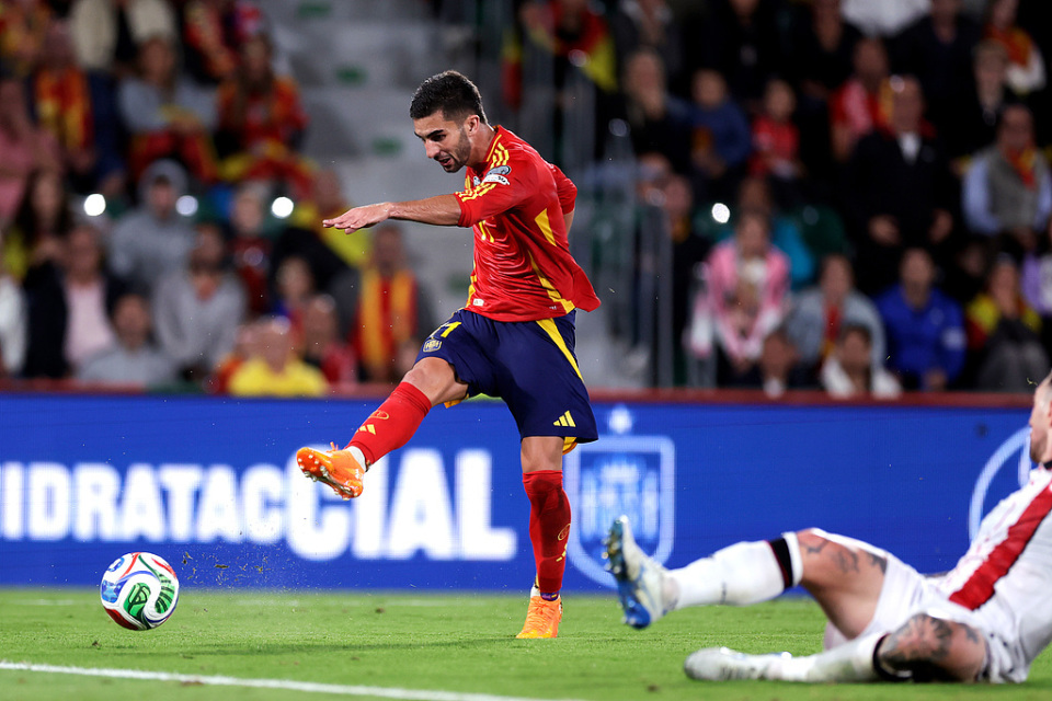 在埃里克之, 力都不是费, 费兰开口提 在埃里克之, 力都不是费, 费兰开口提